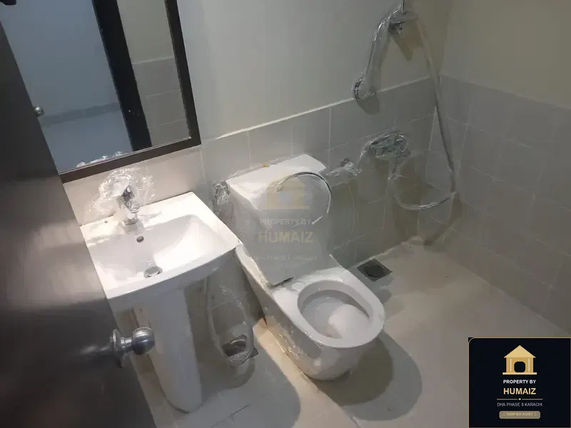 100 Sq. Yd. 4-Bedroom Luxury Villa (Basement, 4 Bath, Residence 8) in DHA Phase 8 For Sale in DHA Phase 8 Karachi — Photograph 9