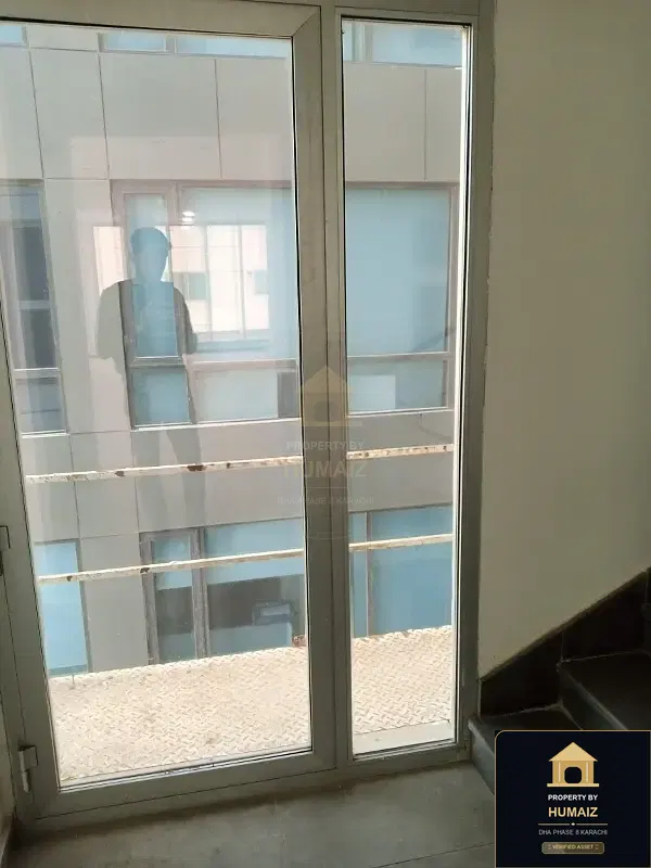 200 Sq. Yd. Commercial Building (Corner, 5 Bath, Unit 1) in DHA Phase 8 For Rent in DHA Phase 8 Karachi — Photograph 9
