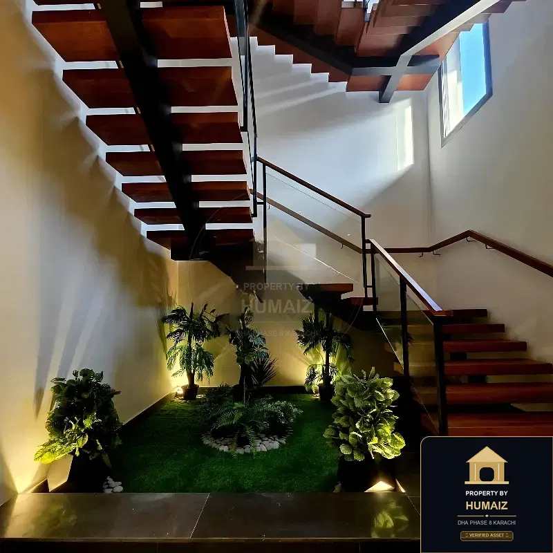 500 Sq. Yd. 6-Bedroom Luxury Villa (Basement, 6 Bath, Residence 4) on Zulfiqar Commercial For Sale in DHA Phase 8 Karachi — Photograph 14