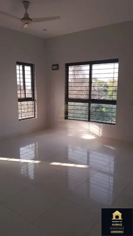 4-Bedroom Upper/Lower Portion (4 Bath, Unit 1) in DHA Phase 8 For Rent in DHA Phase 8 Karachi — Photograph 3