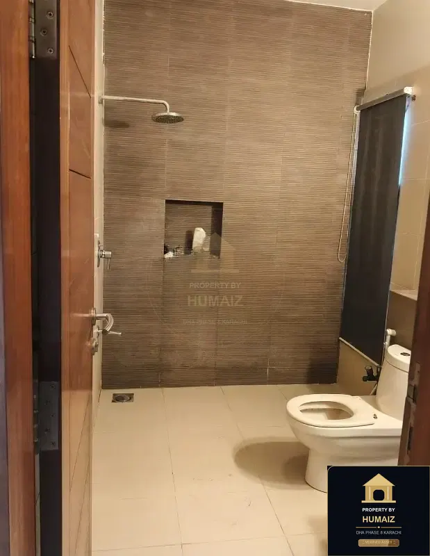 500 Sq. Yd. 5-Bedroom Luxury Villa (6 Bath, Residence 27) in DHA Phase 8 For Rent in DHA Phase 8 Karachi — Photograph 5