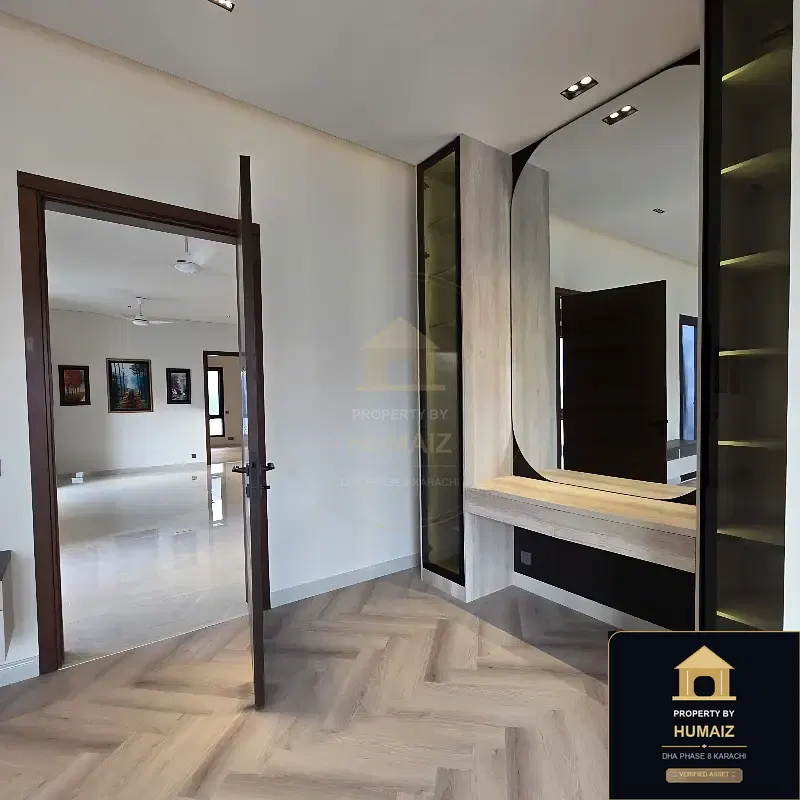 500 Sq. Yd. 6-Bedroom Luxury Villa (Basement, 6 Bath, Residence 4) on Zulfiqar Commercial For Sale in DHA Phase 8 Karachi — Photograph 11