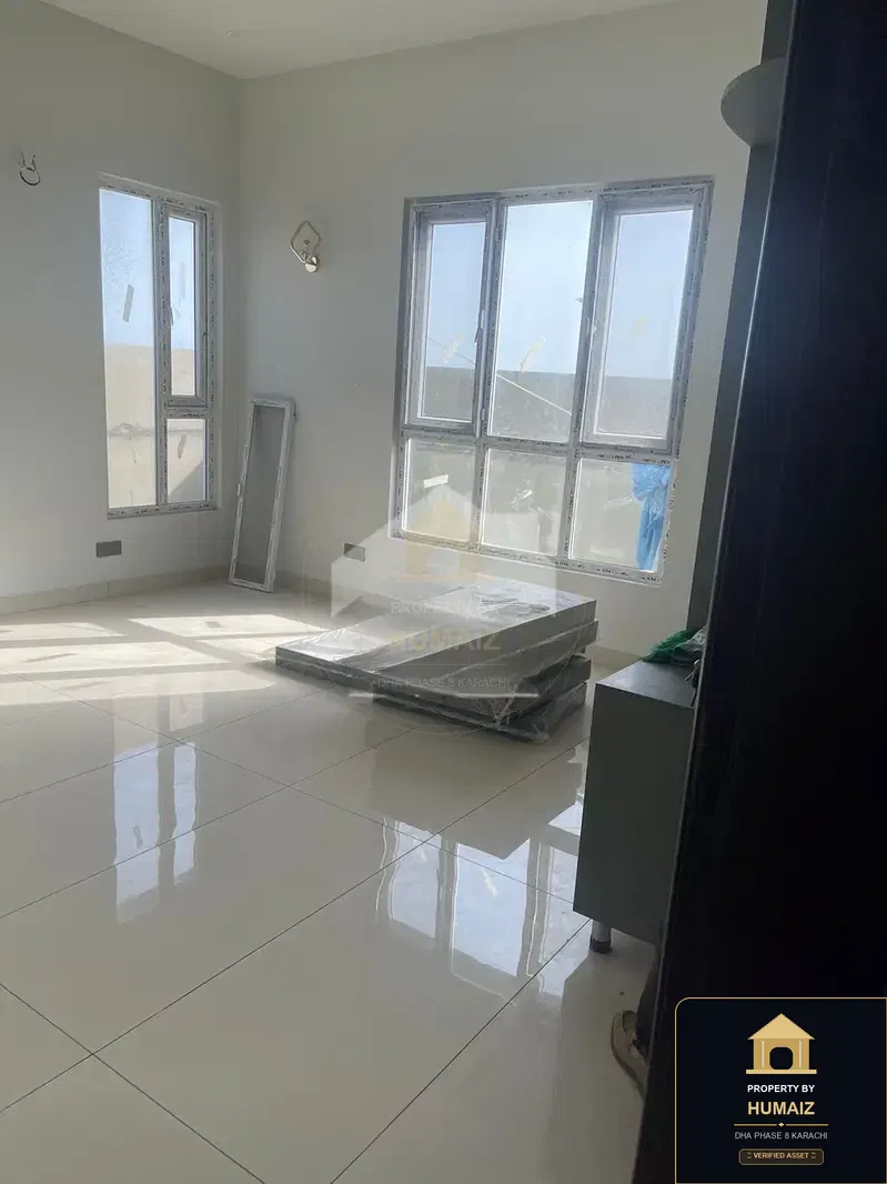 300 Sq. Yd. 5-Bedroom Luxury Villa (Brand New, 6 Bath, Residence 2) in Khayaban-e-Sahil For Sale in DHA Phase 8 Karachi — Photograph 5
