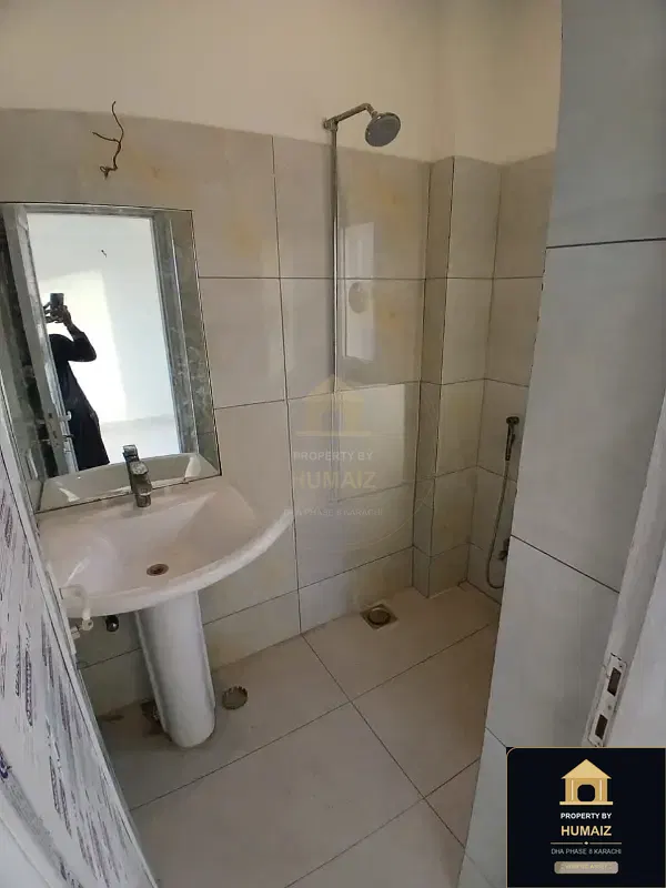 3-Bedroom Luxury Apartment (Corner, 4 Bath, Suite 35) on Al-Murtaza Commercial For Sale in DHA Phase 8 Karachi — Photograph 9