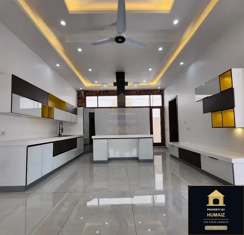 500 Sq. Yd. 8-Bedroom Luxury Villa in Zone A For Sale in DHA Phase 8 Karachi — Photograph 4