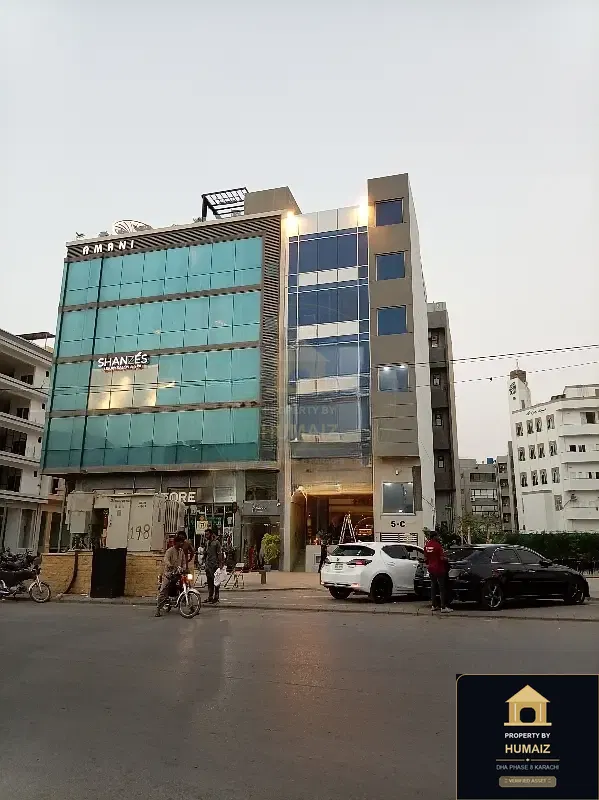 117 Sq. Yd. Corporate Office Space (Unit 3) in Khayaban-e-Shaheen For Rent in DHA Phase 8 Karachi — Photograph 3