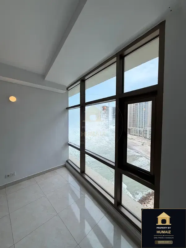 3-Bedroom Luxury Apartment (Sea Facing, 5 Bath, Suite 10) at Pearl Towers For Sale in DHA Phase 8 Karachi — Photograph 10
