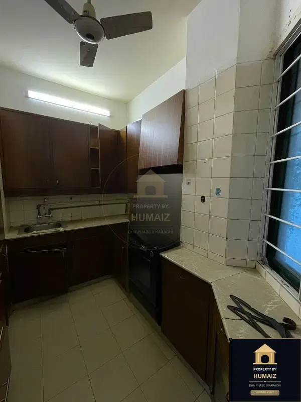500 Sq. Yd. 4-Bedroom Luxury Villa on Zulfiqar Commercial For Sale in DHA Phase 8 Karachi — Photograph 16