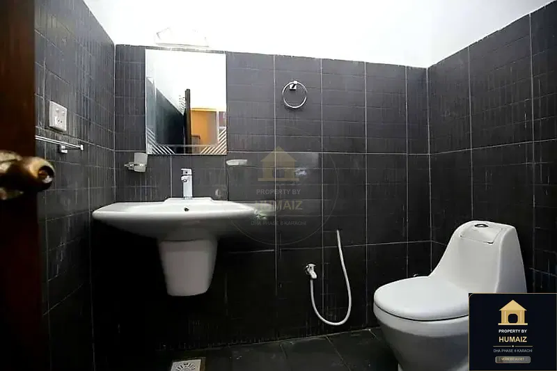 500 Sq. Yd. 6-Bedroom Luxury Villa (West Open, 6 Bath, Residence 6) in Zone B For Sale in DHA Phase 8 Karachi — Photograph 9