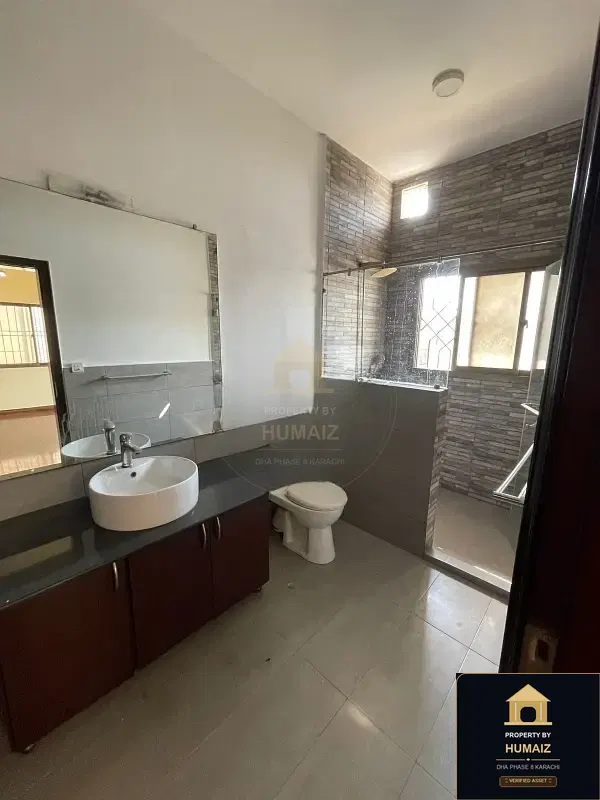 600 Sq. Yd. 5-Bedroom Luxury Villa in DHA Phase 8 For Rent in DHA Phase 8 Karachi — Photograph 10