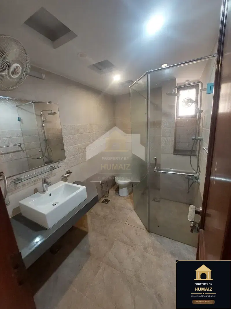 500 Sq. Yd. 6-Bedroom Luxury Villa (Basement, 6 Bath, Residence 7) on Zulfiqar Commercial For Sale in DHA Phase 8 Karachi — Photograph 4