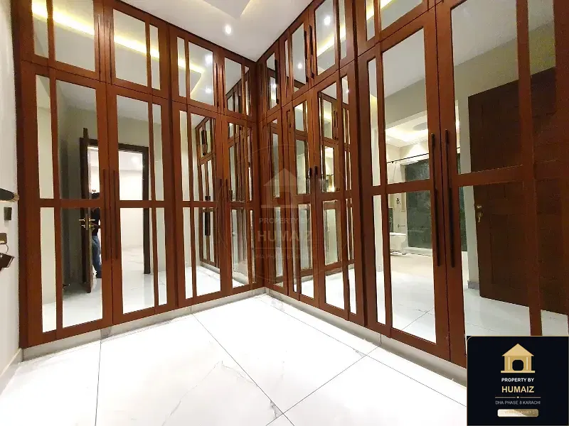 1,000 Sq. Yd. 6-Bedroom Luxury Villa (Private Pool, 7 Bath, Residence 4) in DHA Phase 8 For Sale in DHA Phase 8 Karachi — Photograph 32