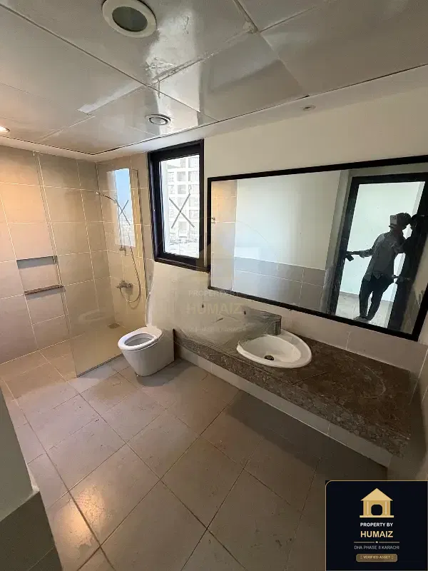 3-Bedroom Luxury Apartment (Sea Facing, 5 Bath, Suite 5) at Coral Towers For Sale in DHA Phase 8 Karachi — Photograph 15