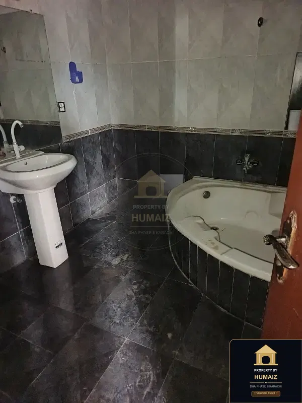 1,000 Sq. Yd. 7-Bedroom Luxury Villa (6 Bath, Residence 3) in DHA Phase 8 For Rent in DHA Phase 8 Karachi — Photograph 9