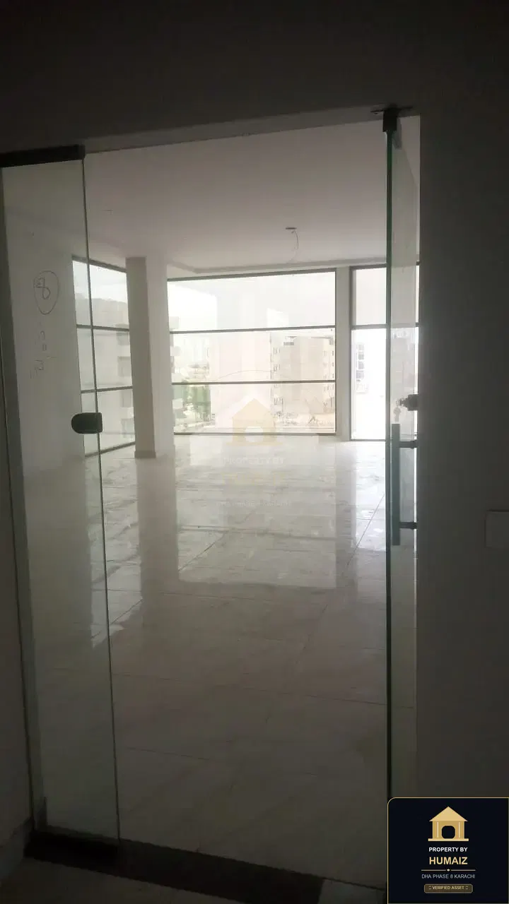 239 Sq. Yd. Corporate Office Space in DHA Phase 8 For Sale in DHA Phase 8 Karachi — Photograph 3