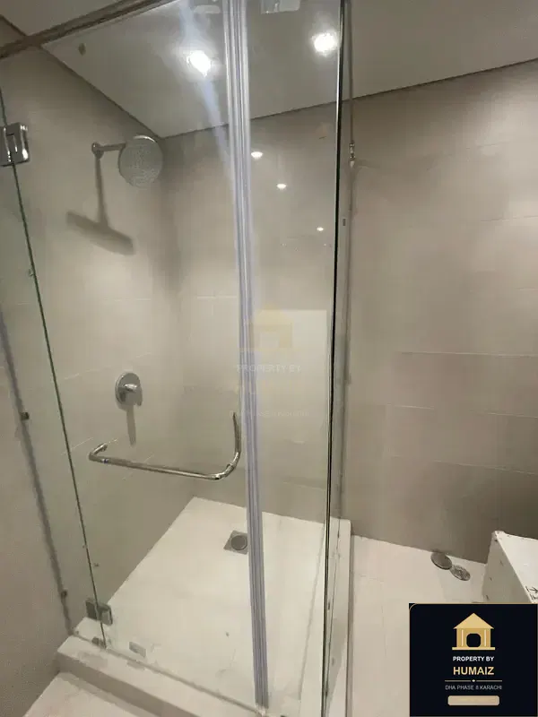 2-Bedroom Luxury Apartment (Sea Facing, 3 Bath, Suite 13) at The Views For Sale in DHA Phase 8 Karachi — Photograph 6