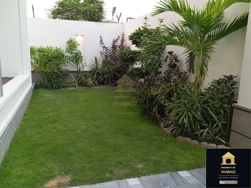 500 Sq. Yd. 6-Bedroom Luxury Villa (Basement, 6 Bath, Residence 4) in Zone A For Sale in DHA Phase 8 Karachi — Photograph 4