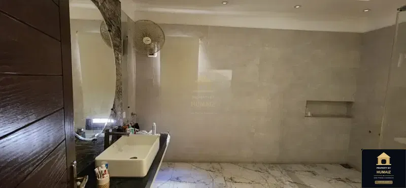 500 Sq. Yd. 5-Bedroom Luxury Villa (6 Bath, Residence 6) in DHA Phase 8 For Sale in DHA Phase 8 Karachi — Photograph 10