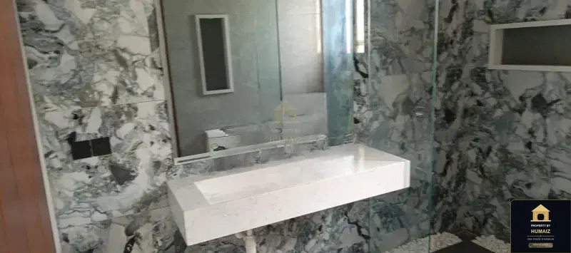500 Sq. Yd. 8-Bedroom Luxury Villa (Basement, 7 Bath, Residence 2) in DHA Phase 8 For Sale in DHA Phase 8 Karachi — Photograph 10