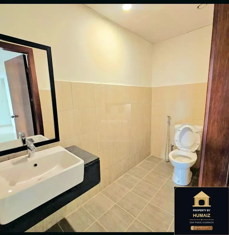 3-Bedroom Luxury Apartment (Sea Facing, 4 Bath, Suite 1) at Reef Towers For Rent in DHA Phase 8 Karachi — Photograph 15