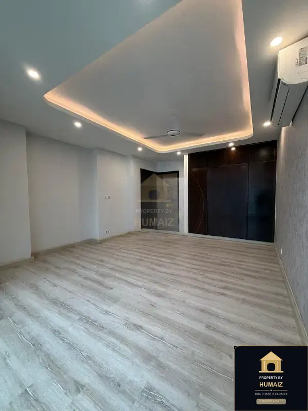 3-Bedroom Luxury Apartment (3 Bath, Suite 19) at Pearl Towers For Sale in DHA Phase 8 Karachi — Photograph 7