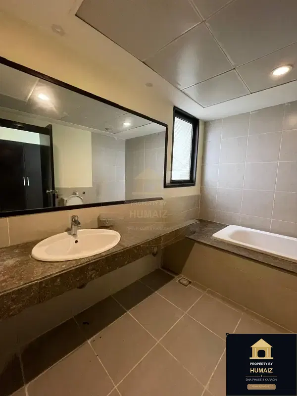 3-Bedroom Luxury Apartment (Sea Facing, 5 Bath, Suite 15) at Coral Towers For Sale in DHA Phase 8 Karachi — Photograph 16