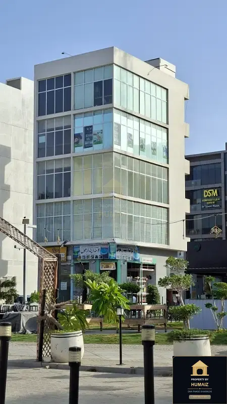 133 Sq. Yd. Corporate Office Space on Zulfiqar Commercial For Rent in DHA Phase 8 Karachi — Photograph 4
