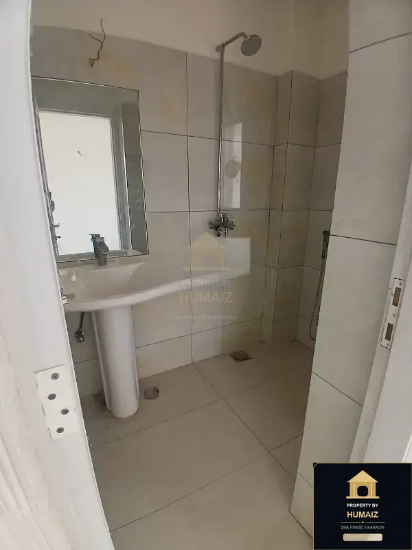 3-Bedroom Luxury Apartment (Brand New, 3 Bath, Suite 1) on Zulfiqar Commercial For Sale in DHA Phase 8 Karachi — Photograph 9