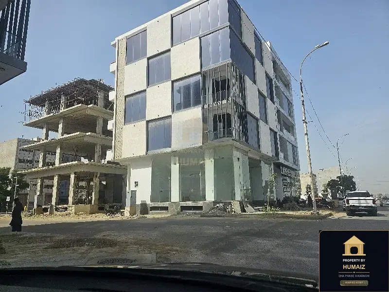200 Sq. Yd. Commercial Building (Boulevard Facing, Unit 4) in DHA Phase 8 For Rent in DHA Phase 8 Karachi — Photograph 3