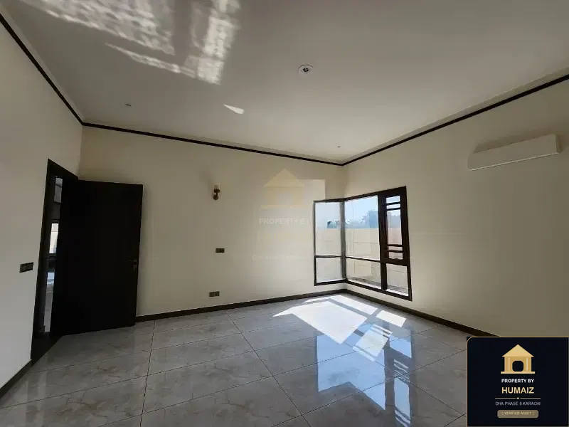 1,000 Sq. Yd. 7-Bedroom Luxury Villa on Khayaban-e-Ittehad For Sale in DHA Phase 8 Karachi — Photograph 2