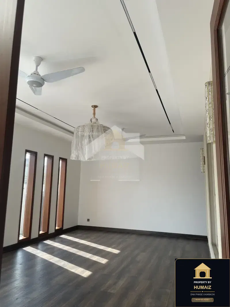 500 Sq. Yd. 6-Bedroom Luxury Villa (West Open, 6 Bath, Residence 150) in DHA Phase 8 For Sale in DHA Phase 8 Karachi — Photograph 2