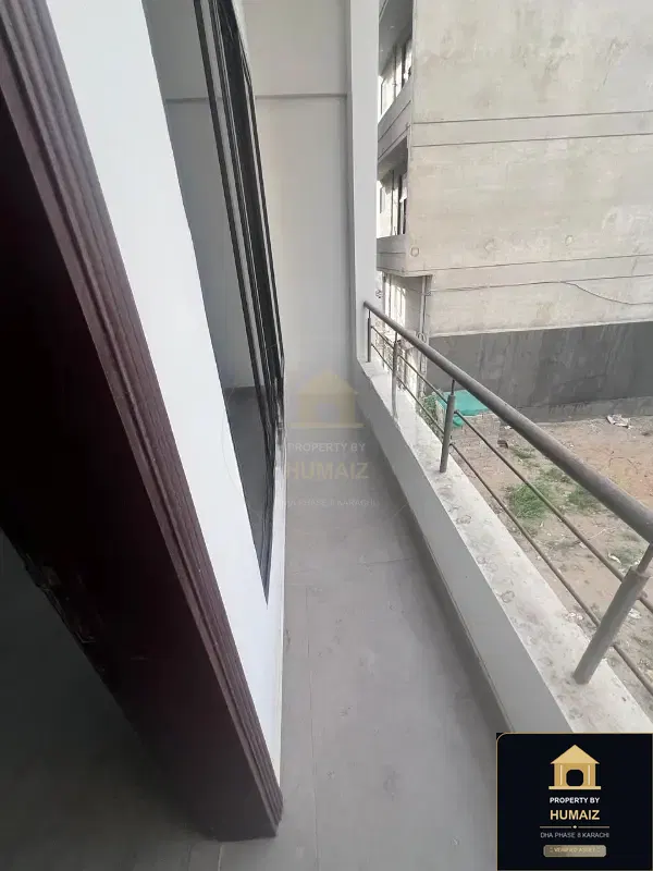 267 Sq. Yd. Commercial Retail Shop on Zulfiqar Commercial For Rent in DHA Phase 8 Karachi — Photograph 6