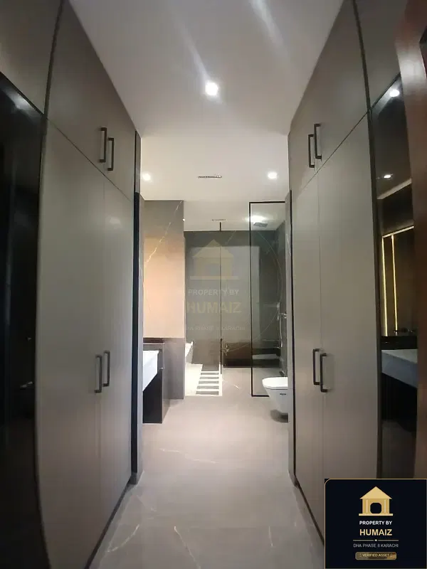 666 Sq. Yd. 5-Bedroom Luxury Villa (Basement, 6 Bath, Residence 1) in Zone A For Sale in DHA Phase 8 Karachi — Photograph 8