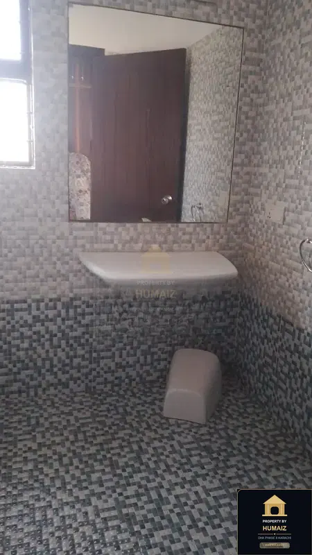 4-Bedroom Upper/Lower Portion (4 Bath, Unit 1) in DHA Phase 8 For Rent in DHA Phase 8 Karachi — Photograph 39