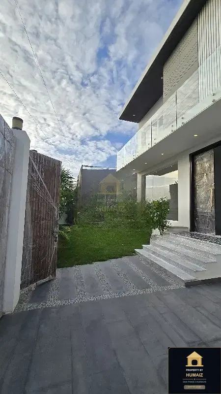500 Sq. Yd. 6-Bedroom Luxury Villa (West Open, 6 Bath, Residence 101) in DHA Phase 8 For Sale in DHA Phase 8 Karachi — Photograph 12