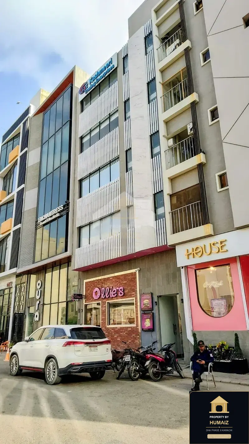 200 Sq. Yd. Commercial Building (Boulevard Facing, Unit 5) on Zulfiqar Commercial For Rent in DHA Phase 8 Karachi — Photograph 4