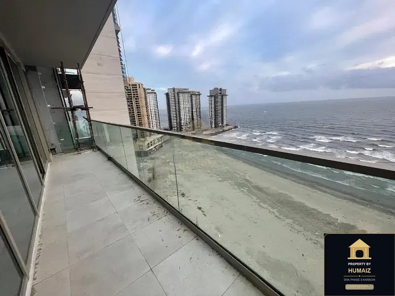 3-Bedroom Luxury Apartment (Sea Facing, 5 Bath, Suite 6) at The Views For Sale in DHA Phase 8 Karachi — Photograph 9