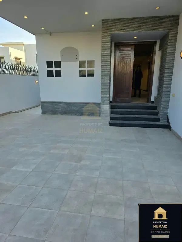 500 Sq. Yd. 5-Bedroom Luxury Villa (Basement, 6 Bath, Residence 52) in DHA Phase 8 For Sale in DHA Phase 8 Karachi — Photograph 2