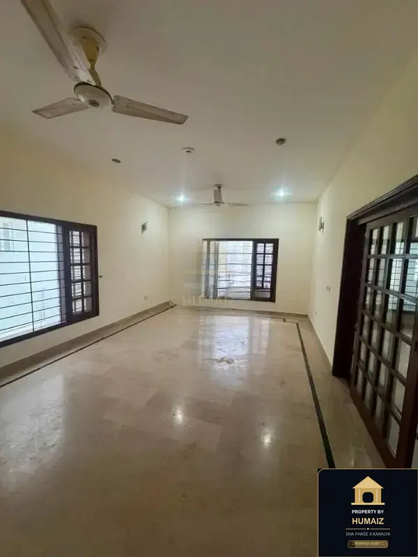 3-Bedroom Upper/Lower Portion (West Open, 3 Bath, Unit 2) on Khayaban-e-Iqbal For Rent in DHA Phase 8 Karachi — Photograph 10