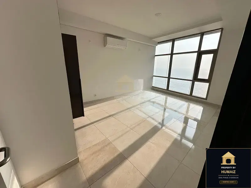 4-Bed Luxury Penthouse (Sea Facing, 5 Bath, Suite 1) at Pearl Towers For Rent in DHA Phase 8 Karachi — Photograph 47