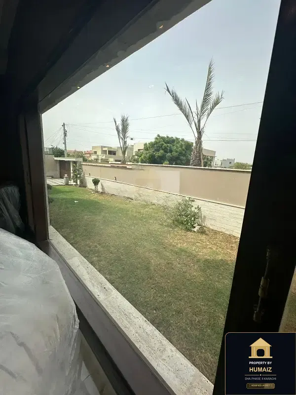 1,000 Sq. Yd. 7-Bedroom Luxury Villa on Khayaban-e-Iqbal For Sale in DHA Phase 8 Karachi — Photograph 10