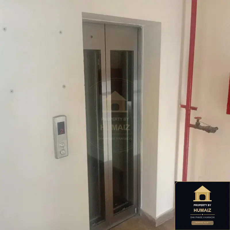 225 Sq. Yd. Corporate Office Space (Unit 4) on Al-Murtaza Commercial For Rent in DHA Phase 8 Karachi — Photograph 4