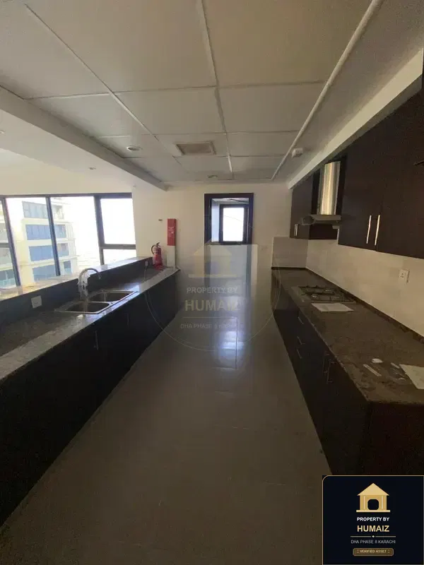 4-Bedroom Luxury Apartment (Sea Facing, 6 Bath, Suite 6) at Coral Towers For Sale in DHA Phase 8 Karachi — Photograph 13