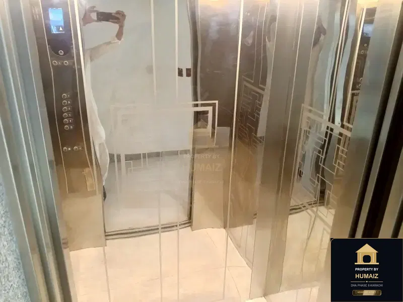 500 Sq. Yd. Commercial Retail Shop in DHA Phase 8 For Rent in DHA Phase 8 Karachi — Photograph 15