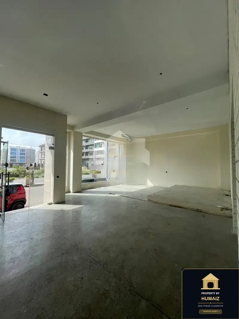 300 Sq. Yd. Corporate Office Space on Zulfiqar Commercial For Rent in DHA Phase 8 Karachi — Photograph 5