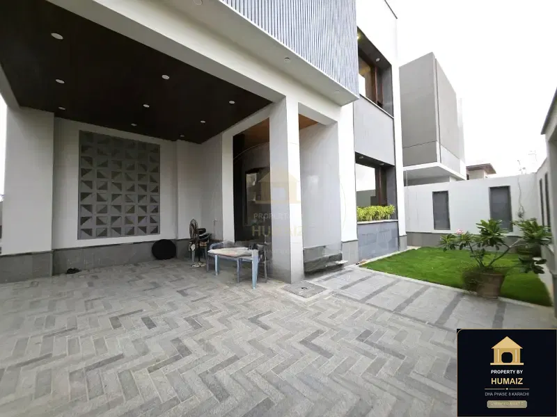 500 Sq. Yd. 6-Bedroom Luxury Villa (Basement, 7 Bath, Residence 42) in DHA Phase 8 For Sale in DHA Phase 8 Karachi — Photograph 2