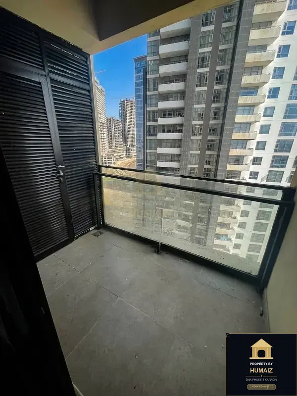 2-Bedroom Luxury Apartment (Sea Facing, 2 Bath, Suite 33) at Coral Towers For Sale in DHA Phase 8 Karachi — Photograph 15