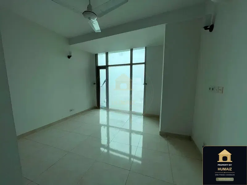 2-Bedroom Luxury Apartment (Sea Facing, 3 Bath, Suite 16) at Pearl Towers For Rent in DHA Phase 8 Karachi — Photograph 2