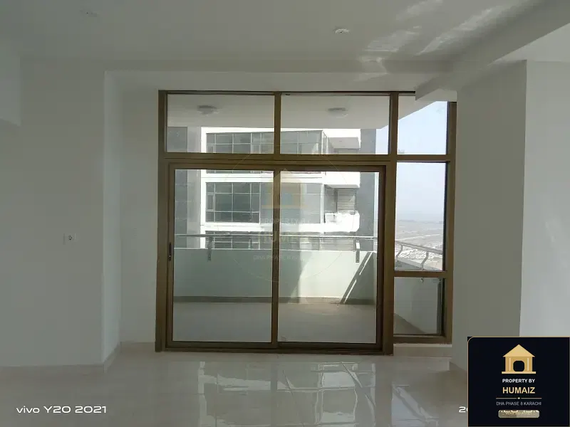3-Bedroom Luxury Apartment (Sea Facing, 3 Bath, Suite 2) at Pearl Towers For Rent in DHA Phase 8 Karachi — Photograph 13