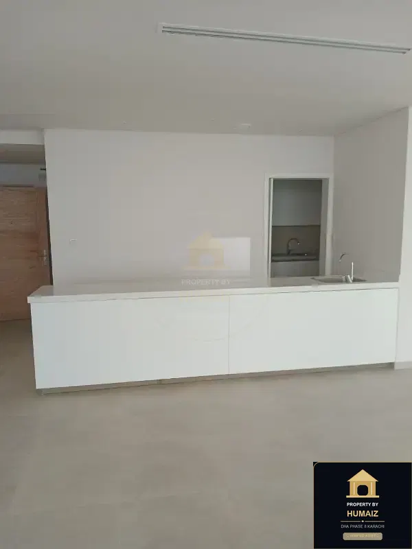 3-Bedroom Luxury Apartment (Sea Facing, 4 Bath, Suite 24) at The Views For Rent in DHA Phase 8 Karachi — Photograph 21